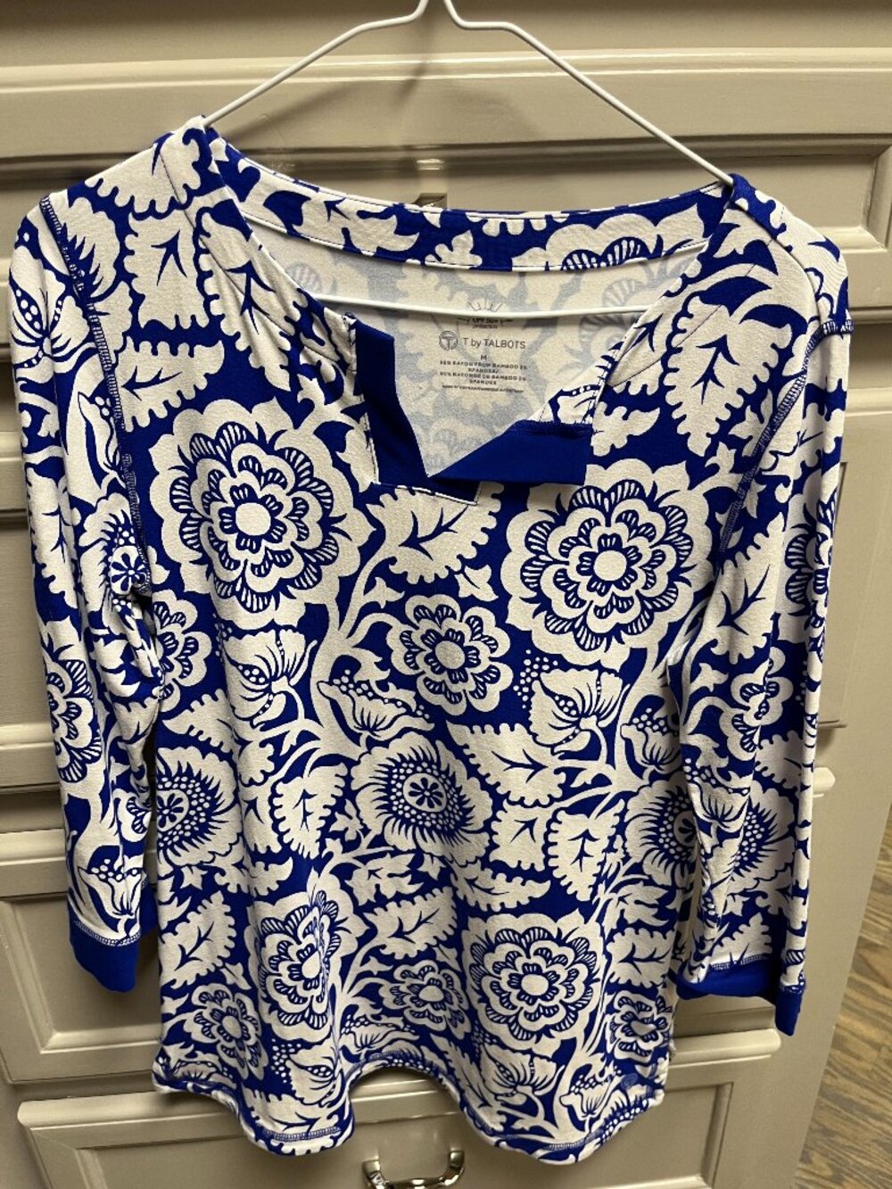 T by TALBOTS Blue White Floral UPF 50 Tunic Top 3/4 Sleeve - Size M